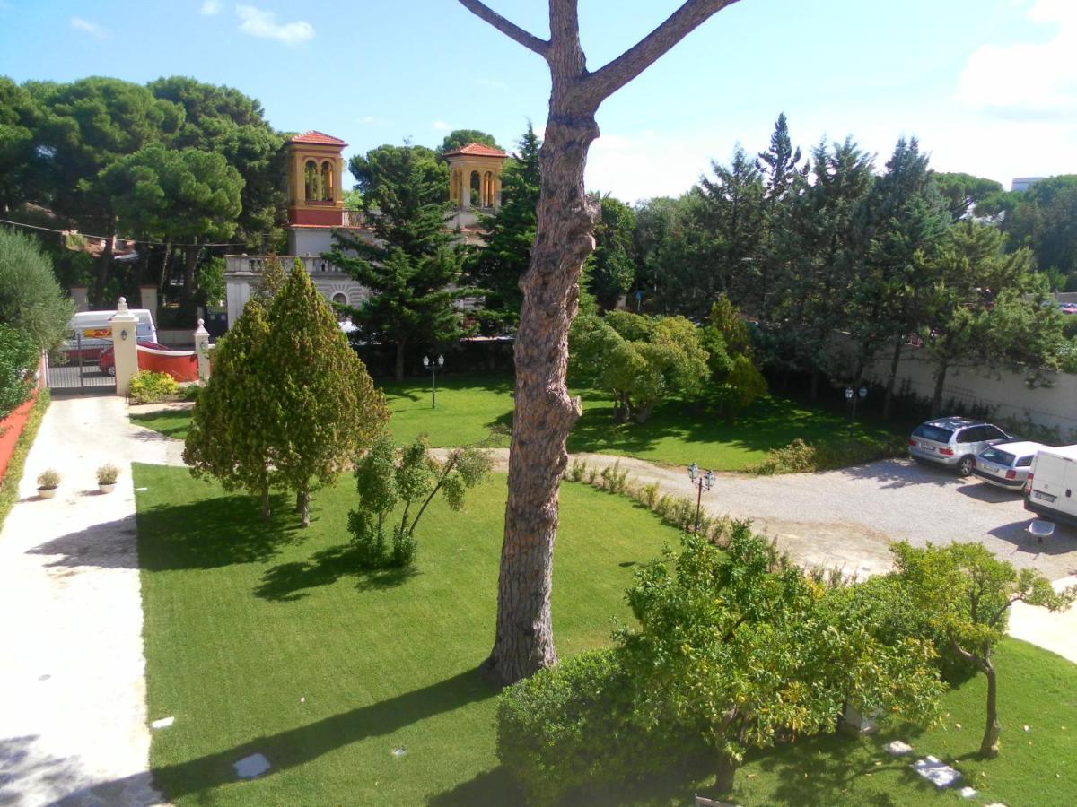 Executive L'Orangerie Bb Hotel Bari Bagian luar foto