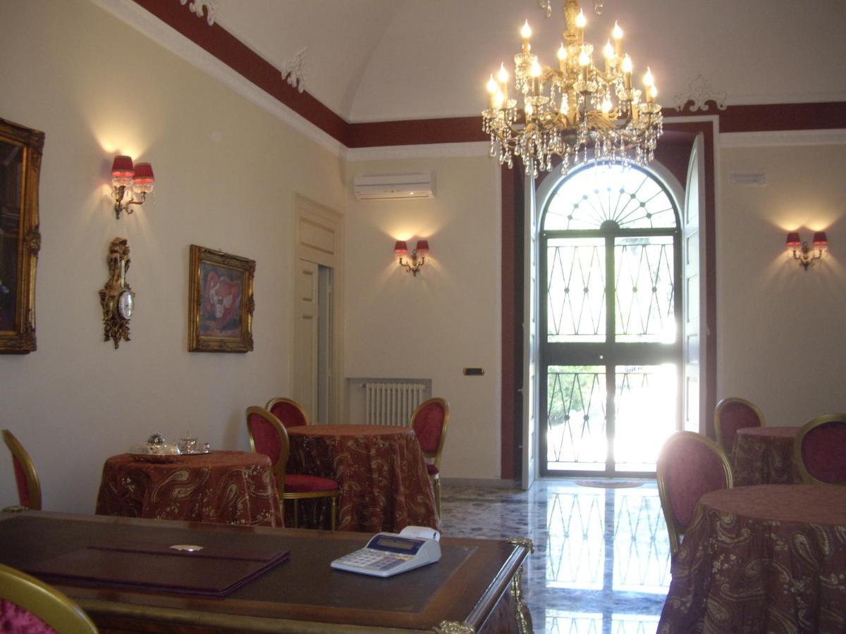 Executive L'Orangerie Bb Hotel Bari Bagian luar foto