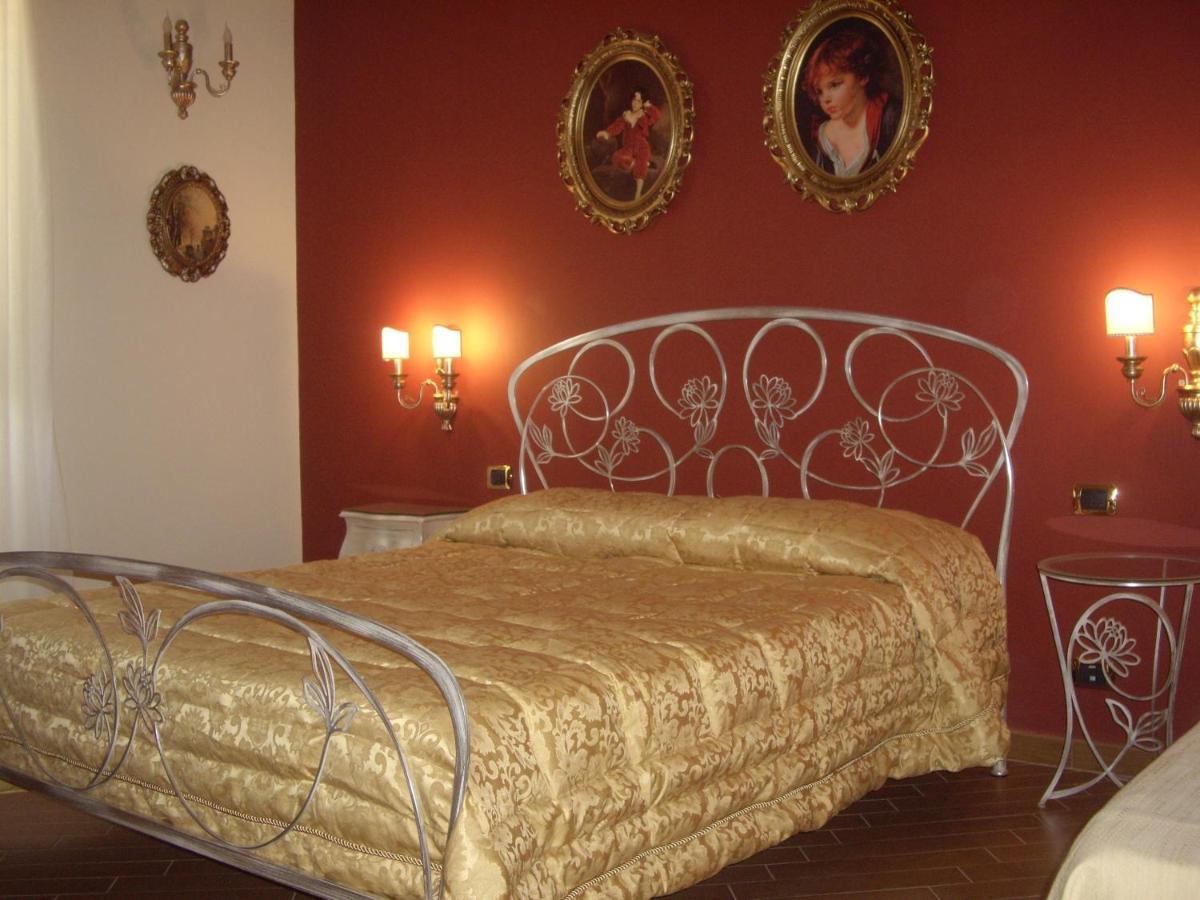 Executive L'Orangerie Bb Hotel Bari Bagian luar foto